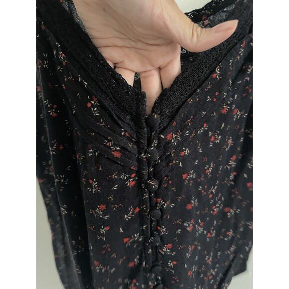 Abercrombie & Fitch Top Small Black Spaghetti Strap Crop Front Tie Button Up - Picture 3 of 7